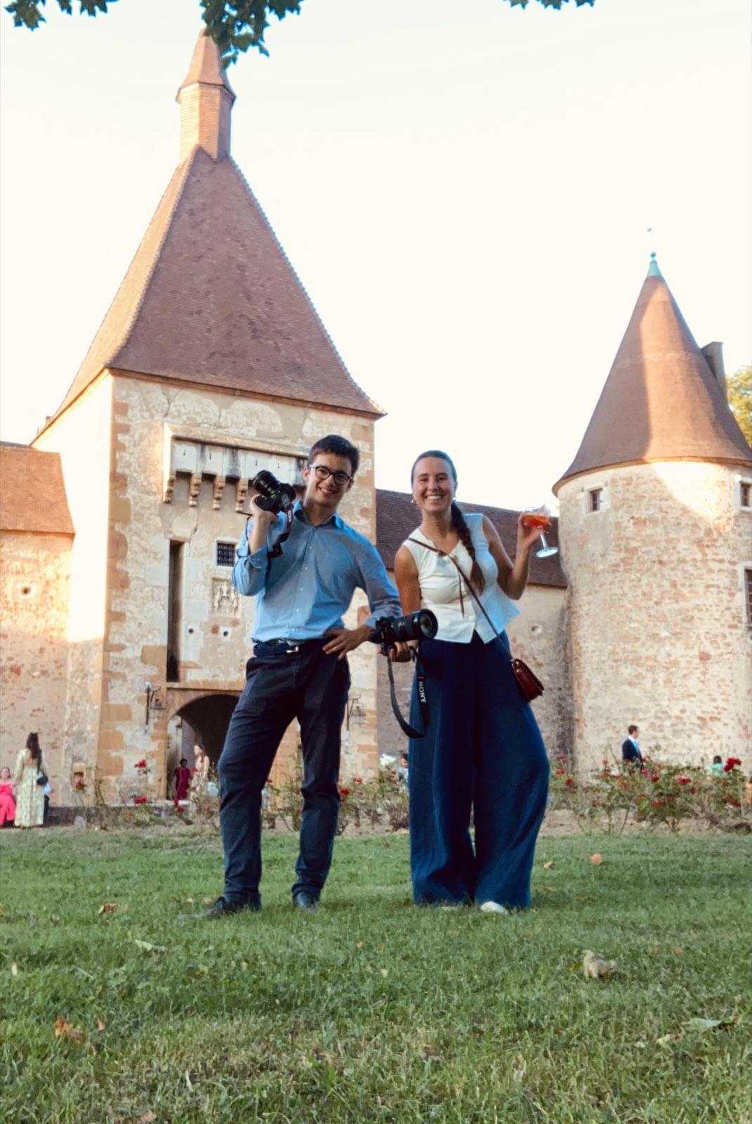 Foucauld et Marie-Liesse, appareils photo en main